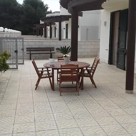 Salento Seahouse * Торре-Суда